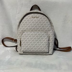 Brand new michael kors bag with tag color vanilla